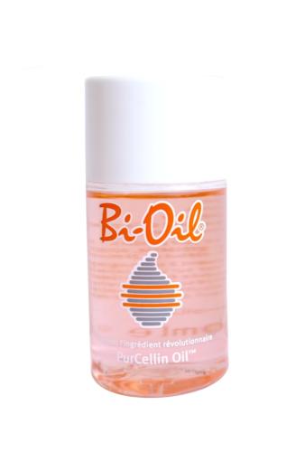 Bio-Oil est un soin pour la peau ayant une combinaison d’extraits de plantes et de vitamines en suspension dans une base huileuse. Le PurCellin Oil permet de rendre le soin plus léger et non gras. Il assure à la peau une bonne absorption du soin.